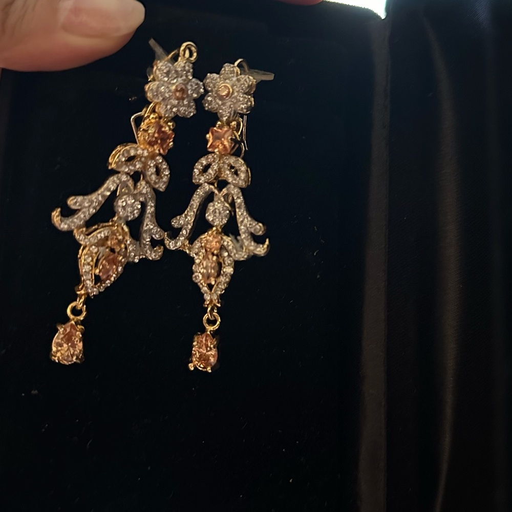 TRADITIONAL SOUTH ASIAN EARRINGS